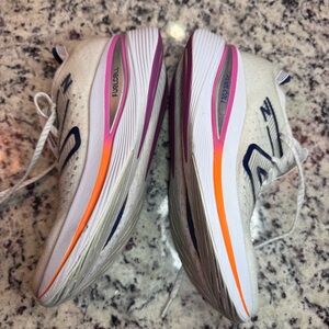 New Balance FuelCell SuperComp Trainer 8.5 Men / 10 Women